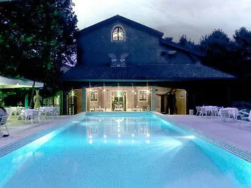 Jacaranda Hotel 4*